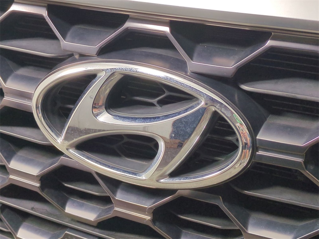 2020 Hyundai Santa Fe SE photo 4