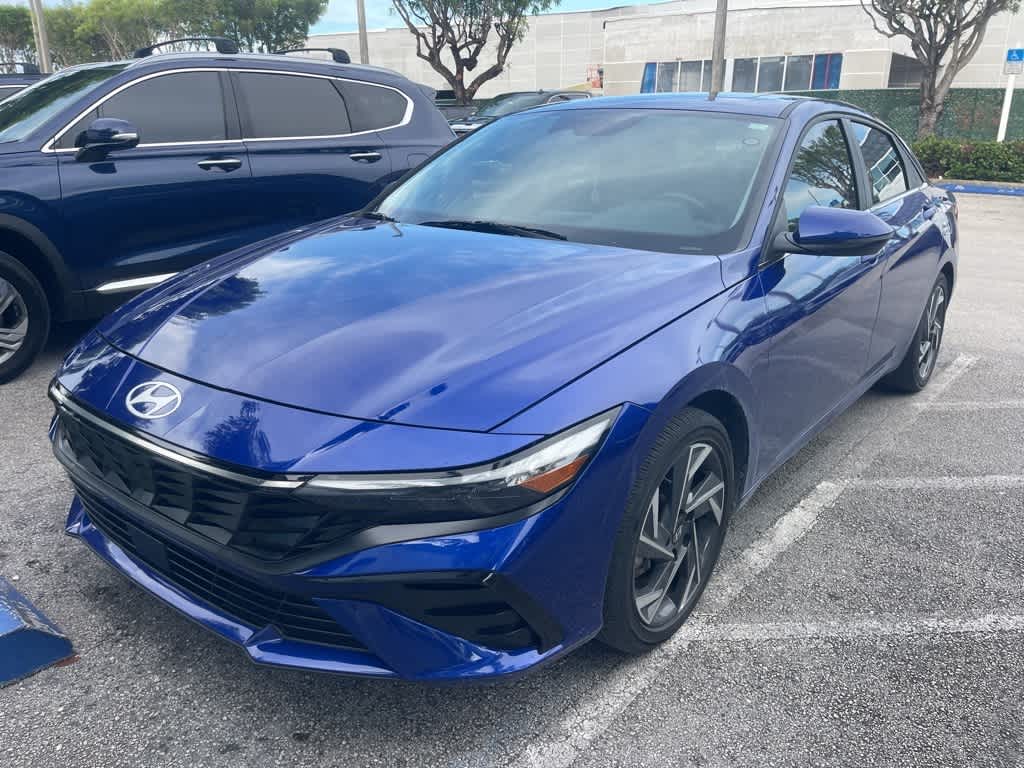 2024 Hyundai Elantra Hybrid Limited photo 2