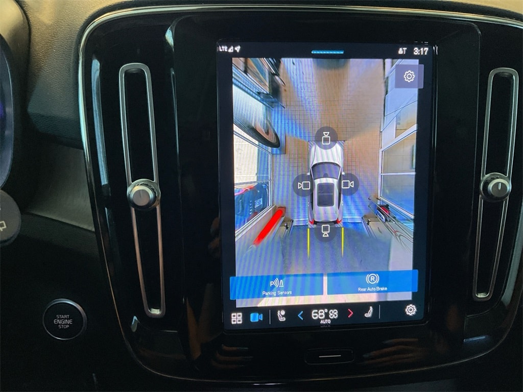 2023 Volvo XC40 AWD Ultimate photo 25