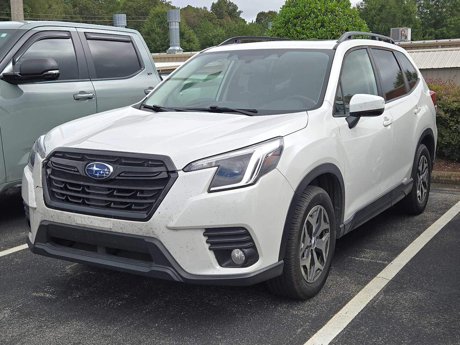 2022 Subaru Forester Premium photo 3