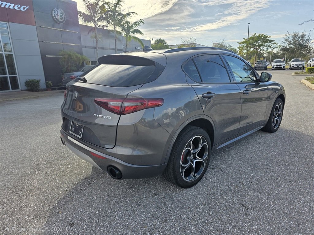 2022 Alfa Romeo Stelvio Ti photo 3