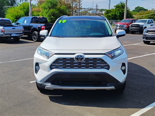 2019 Toyota RAV4 Limited photo 31