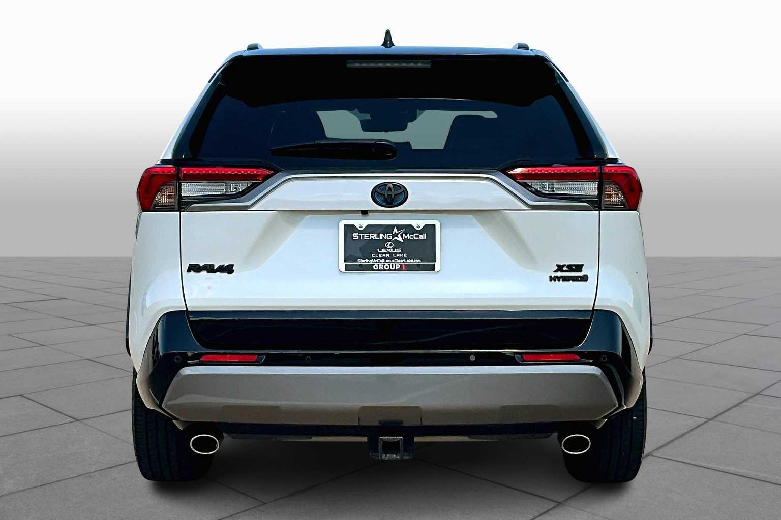 2021 Toyota RAV4 Hybrid XSE photo 4
