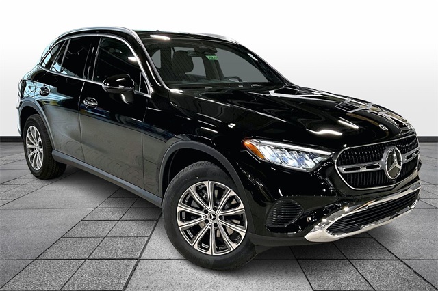 2026 Mercedes-Benz GLC Base's photo