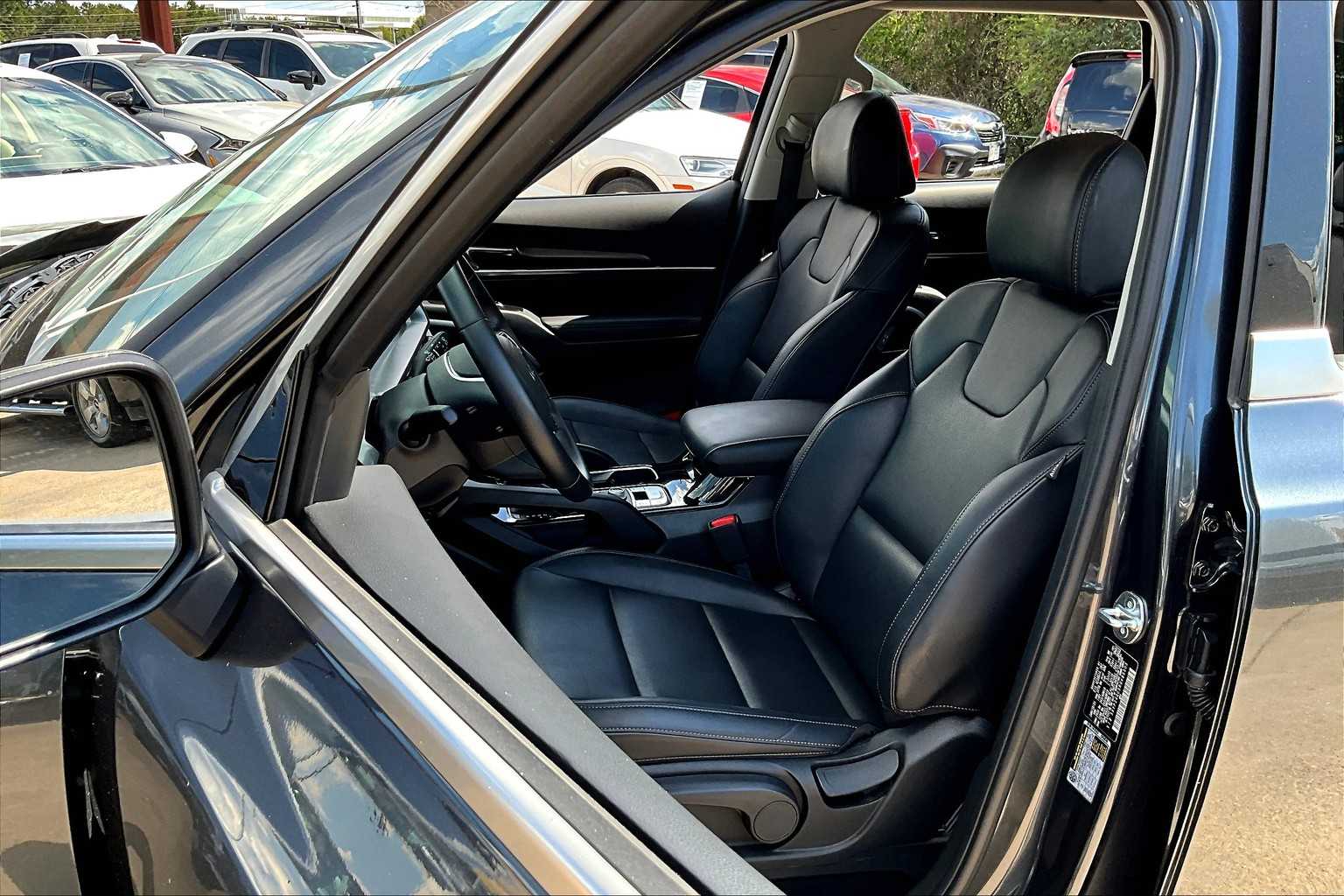 2024 Kia Telluride LX photo 7