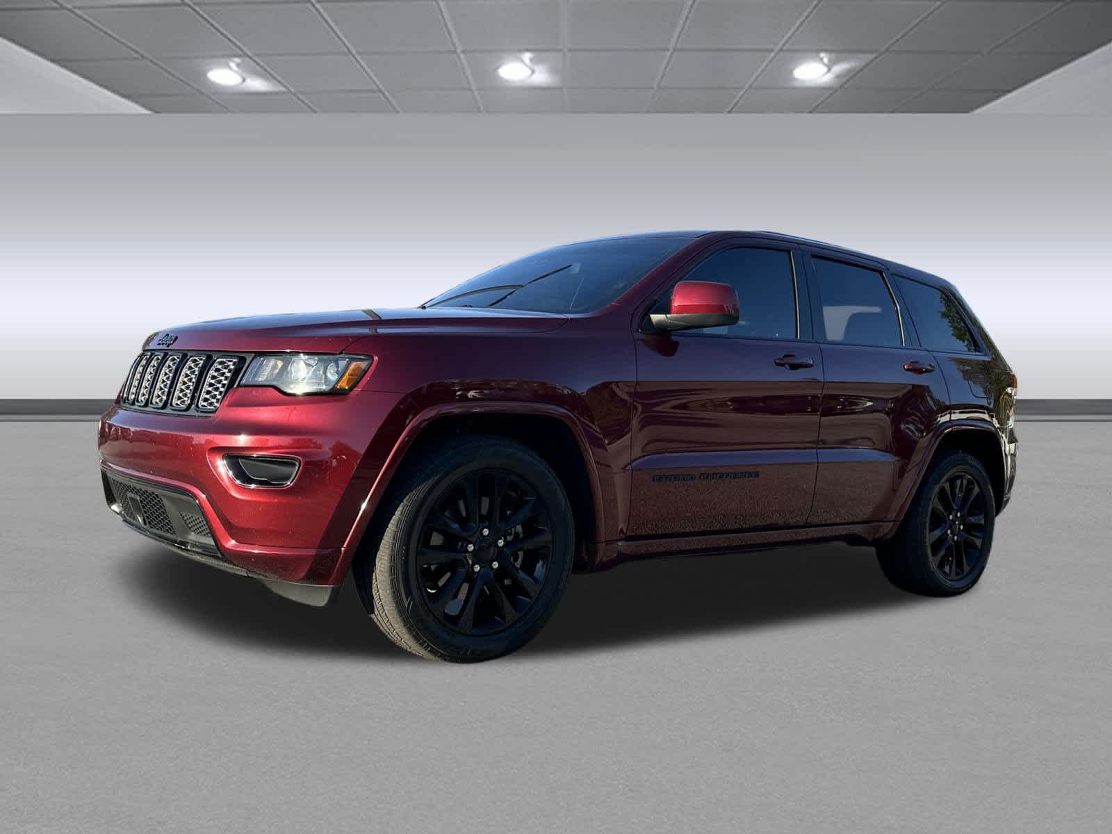 2021 Jeep Grand Cherokee Laredo X photo 2