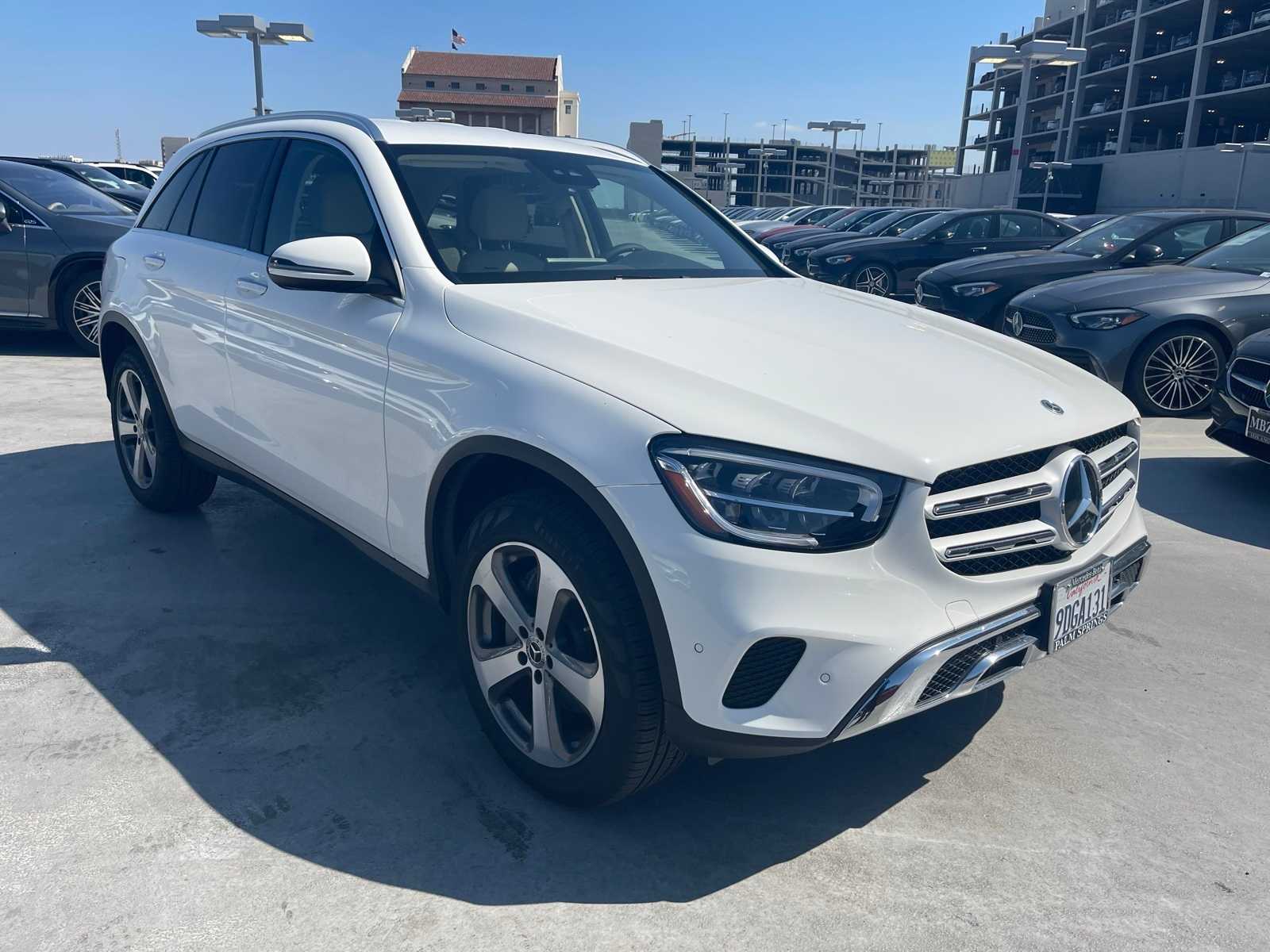 2022 Mercedes Benz GLC 300 photo 2