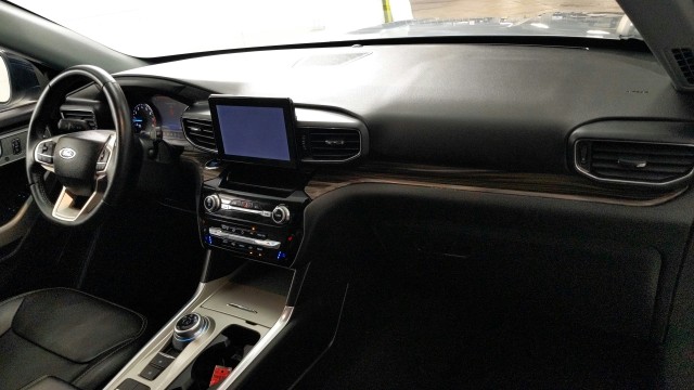 Used 2023 SILVER Ford Limited image 27