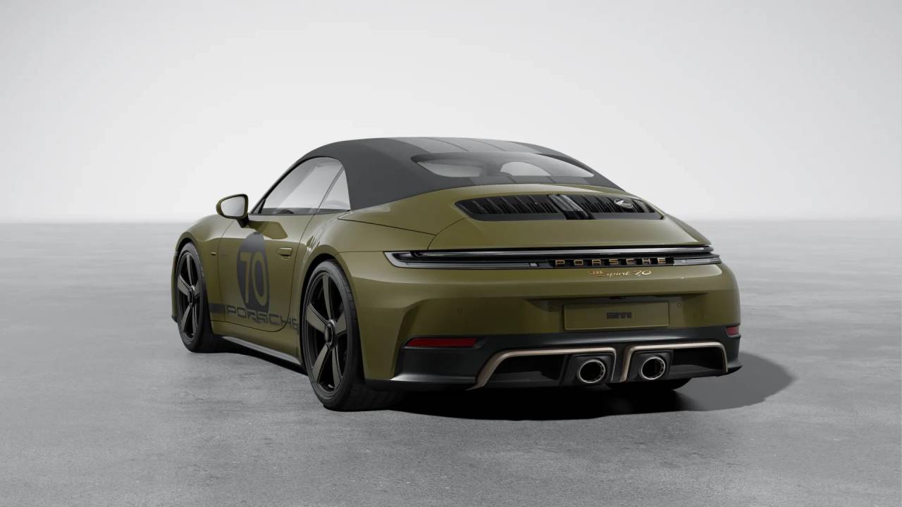 2026 Porsche 911 4 GTS photo 3