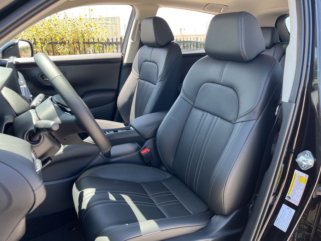 2026 Honda HR-V EX-L photo 9