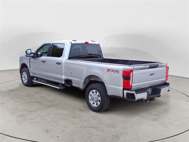 2024 Ford F-350 photo 3