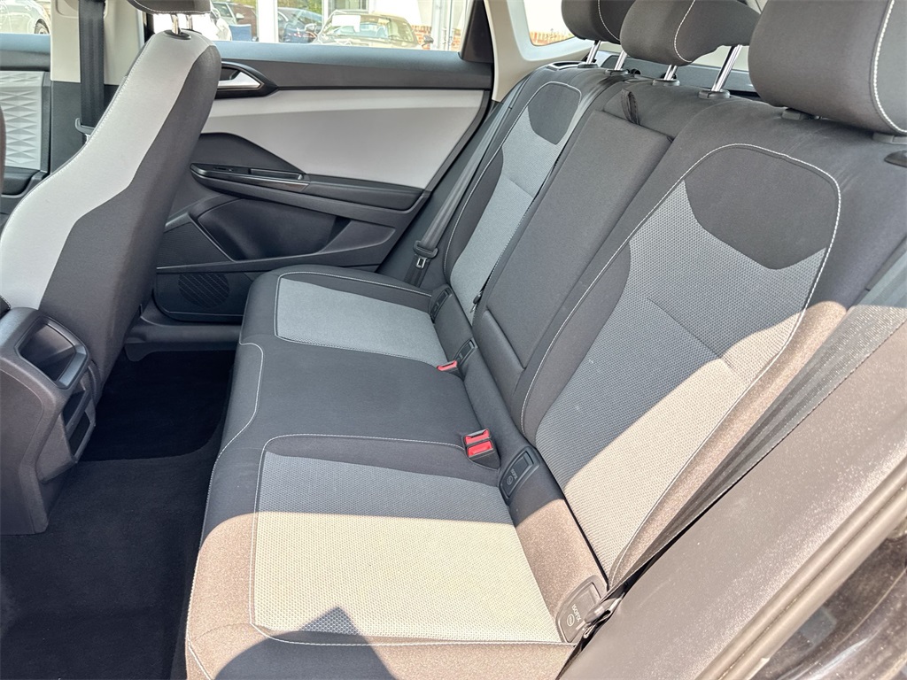 2022 Volkswagen Taos S photo 21