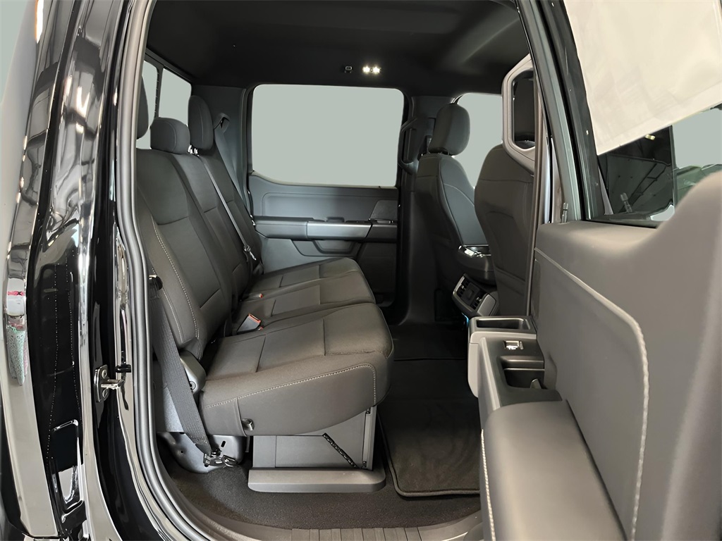 2025 Ford F-150 XLT photo 19