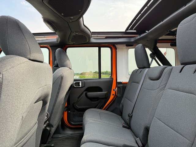 2025 Jeep Wrangler Willys photo 40