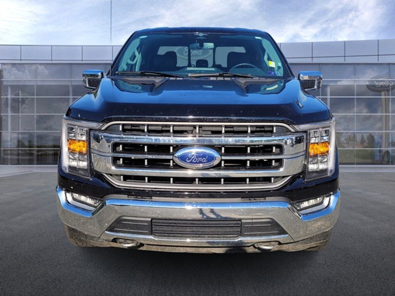 2023 Ford F-150 Lariat photo 2