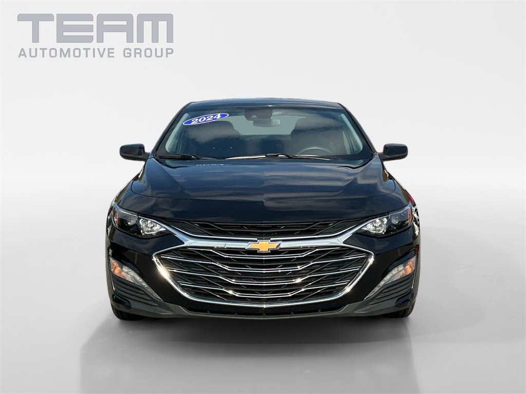 2024 Chevrolet Malibu 1LT photo 2