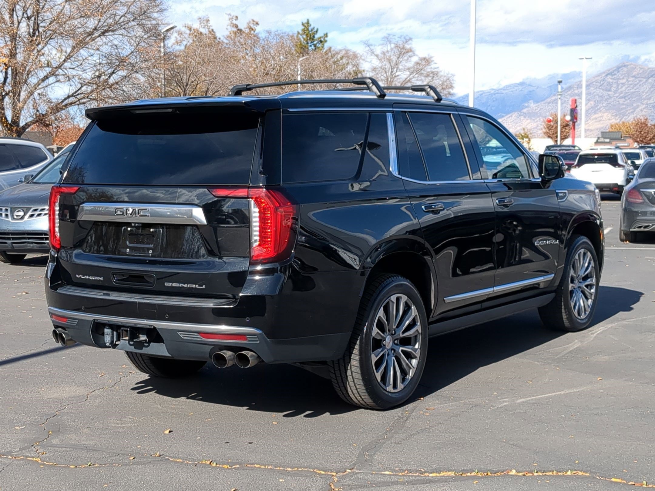 2021 Gmc Yukon Denali photo 2