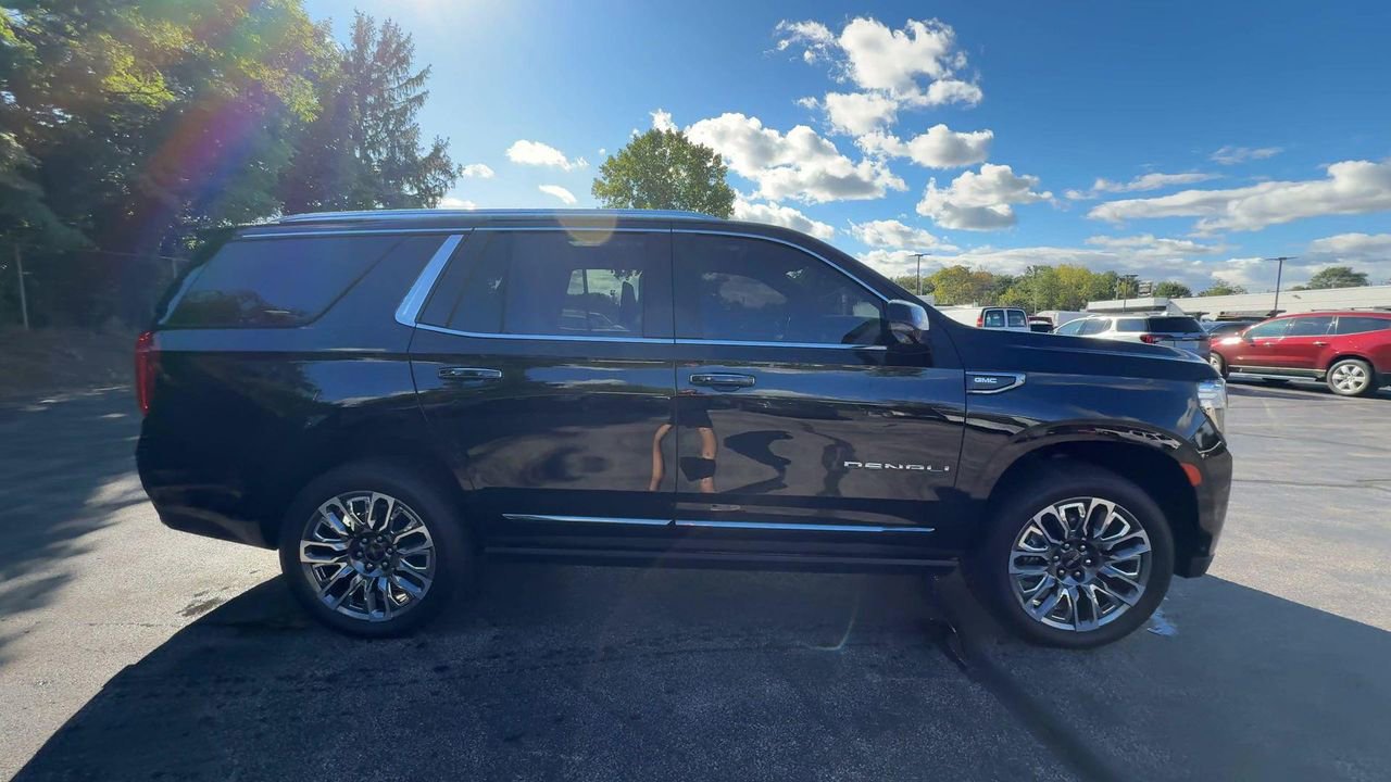 2024 Gmc Yukon Denali Ultimate photo 9