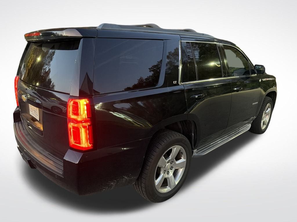 2017 Chevrolet Tahoe LT photo 2