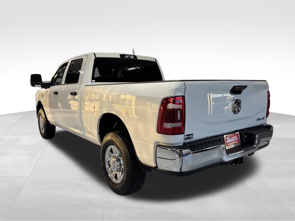 2024 Ram 3500 Tradesman photo 3