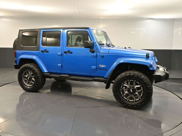 2014 Jeep Wrangler Unlimited Sahara photo 2