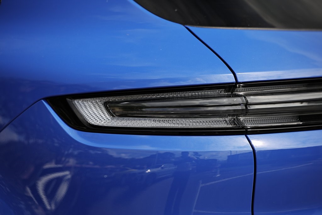 2025 Porsche Cayenne GTS photo 14