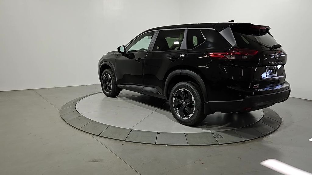 2026 Nissan Rogue SV photo 3