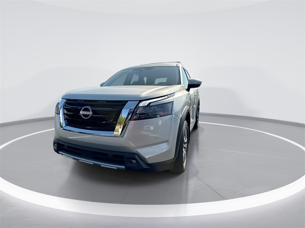 2025 Nissan Pathfinder SL photo 4