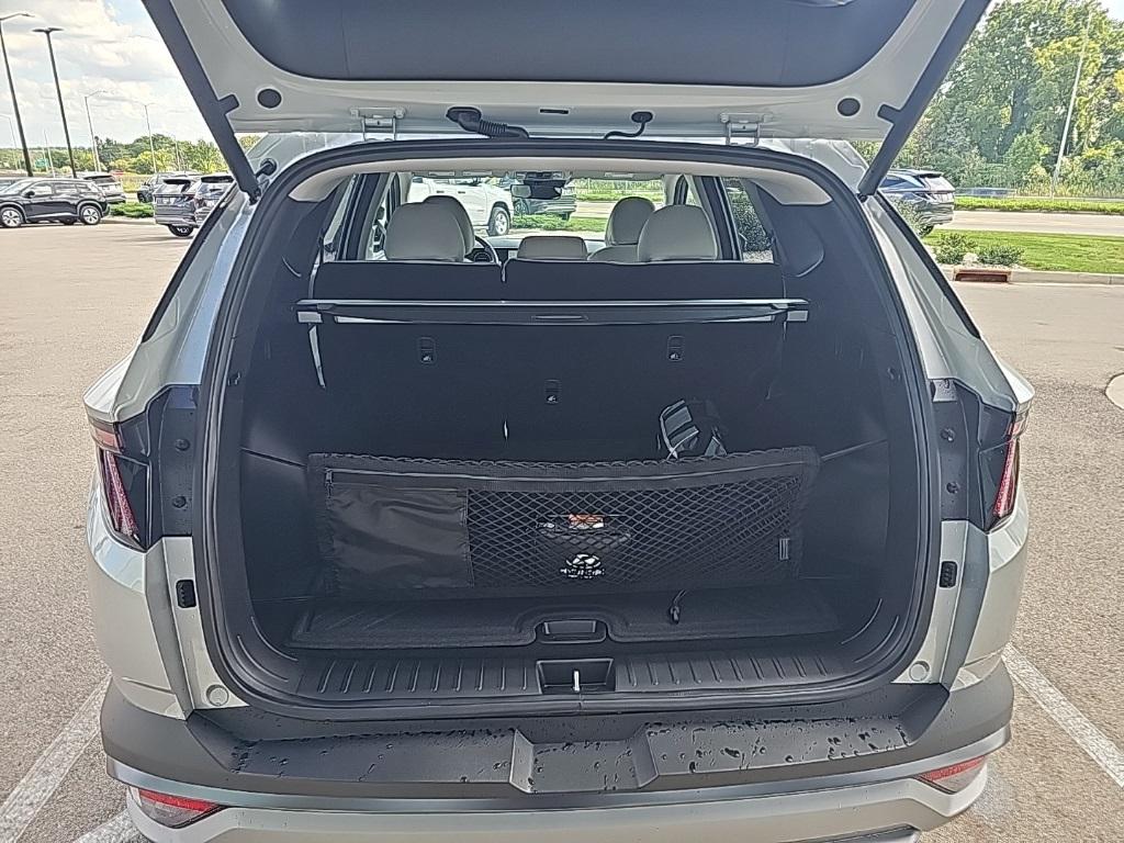 2025 Hyundai Tucson SEL Convenience photo 33