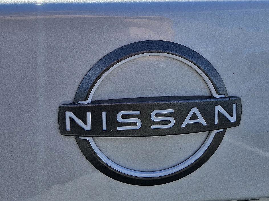 2025 Nissan Sentra SV photo 13