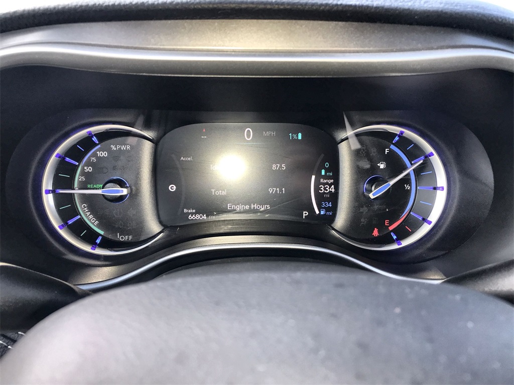 2023 Chrysler Pacifica Hybrid Touring L photo 15
