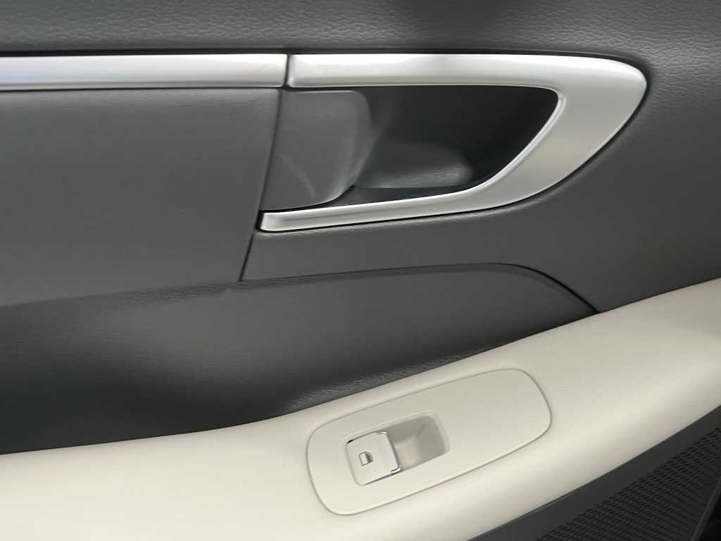 2024 Hyundai Sonata Hybrid SEL photo 28