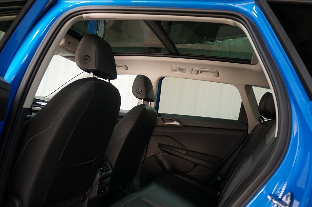 2025 Volkswagen Taos SE photo 23