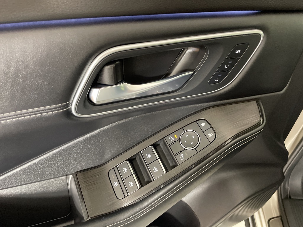 2026 Nissan Rogue Platinum photo 13