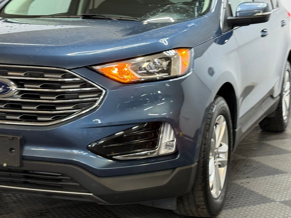 2019 Ford Edge SEL photo 3