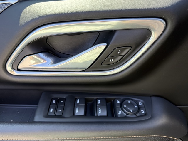 2021 Gmc Yukon AT4 photo 12