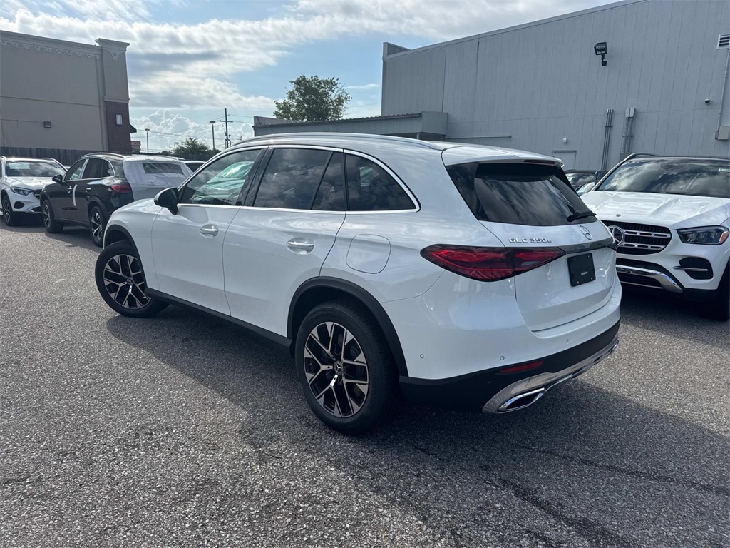 2026 Mercedes Benz GLC 350e 4MATIC photo 3