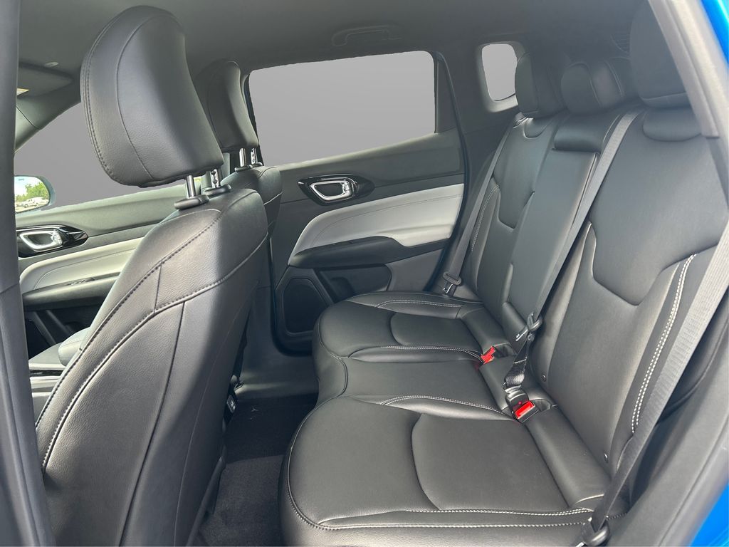 2025 Jeep Compass Limited photo 10