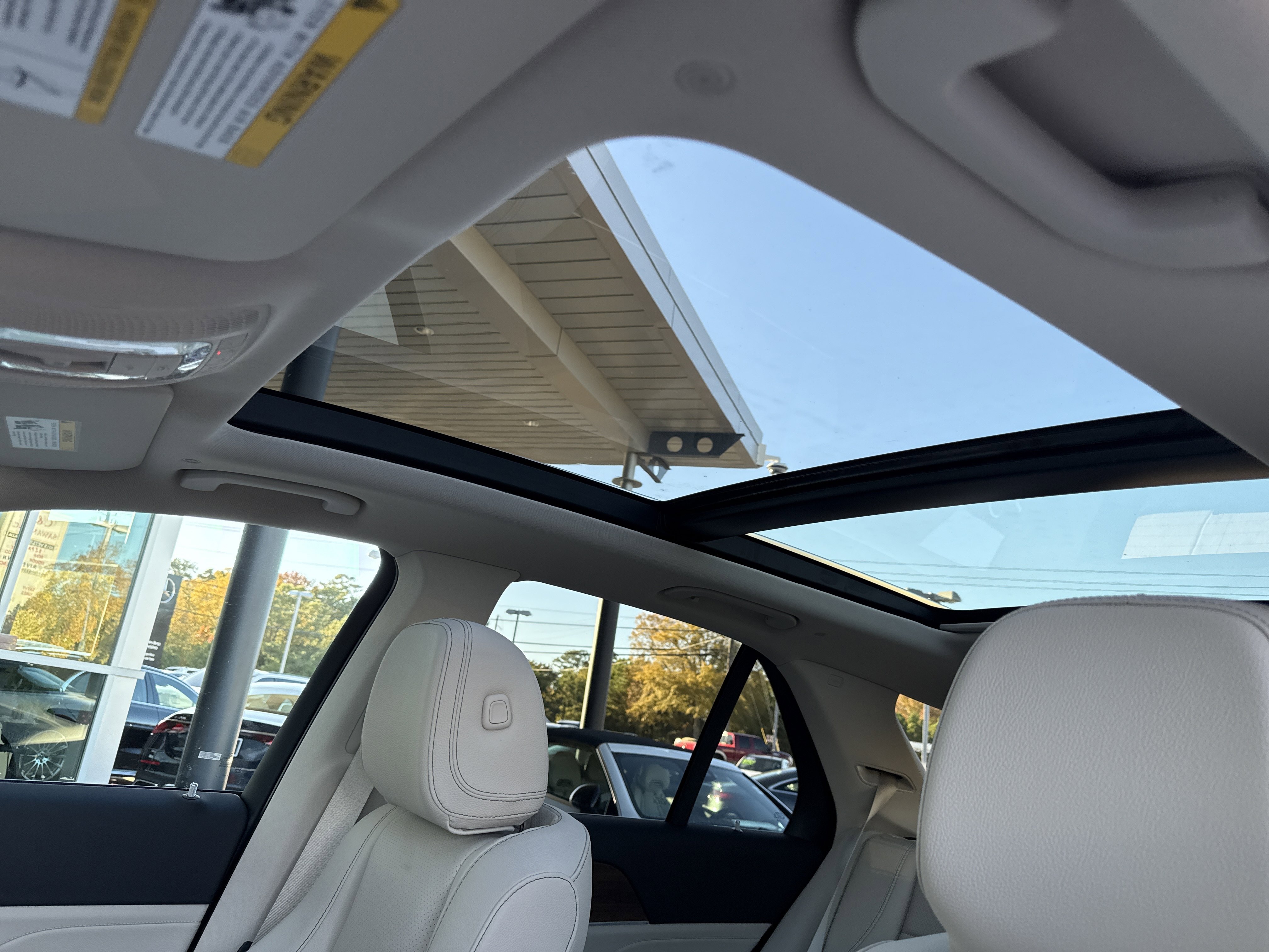 2025 Mercedes Benz GLE 350 4MATIC photo 3