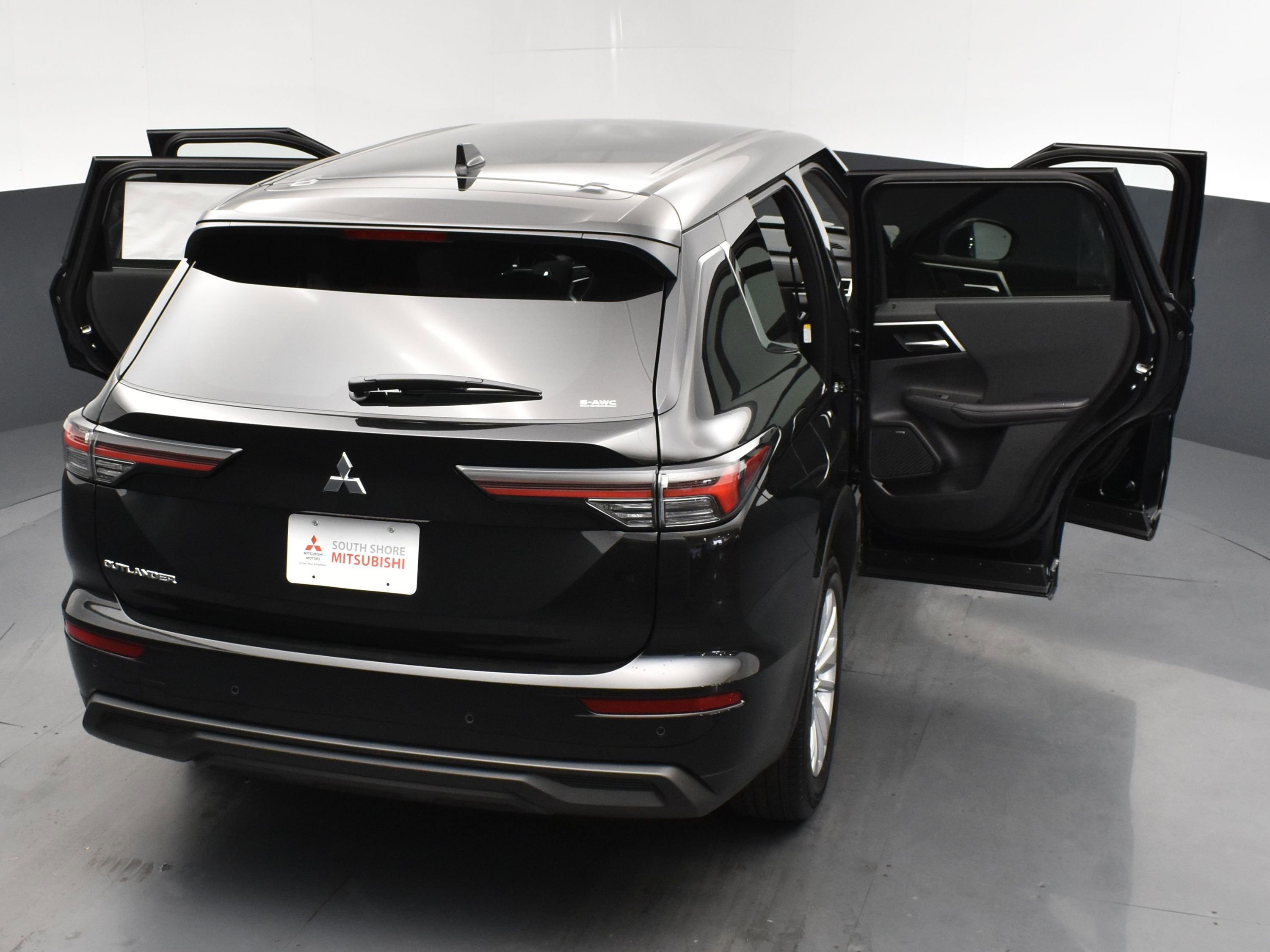 2025 Mitsubishi Outlander ES photo 26
