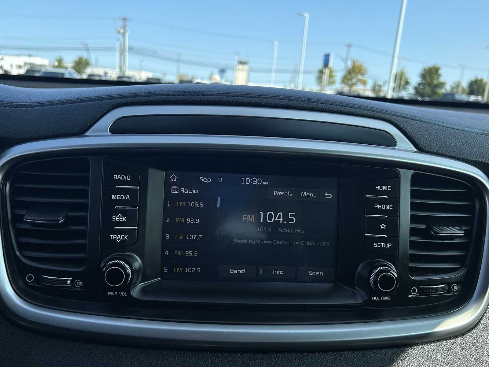 2019 Kia Sorento LX photo 15