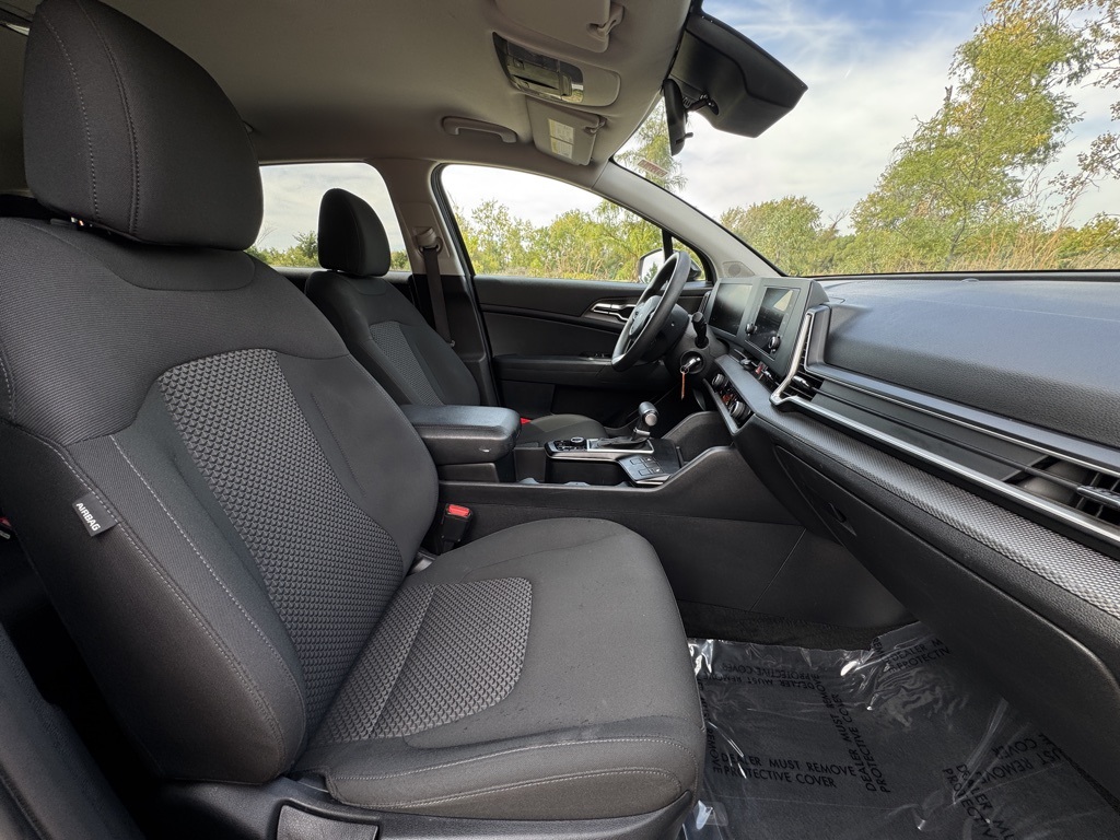 2023 Kia Sportage LX photo 28