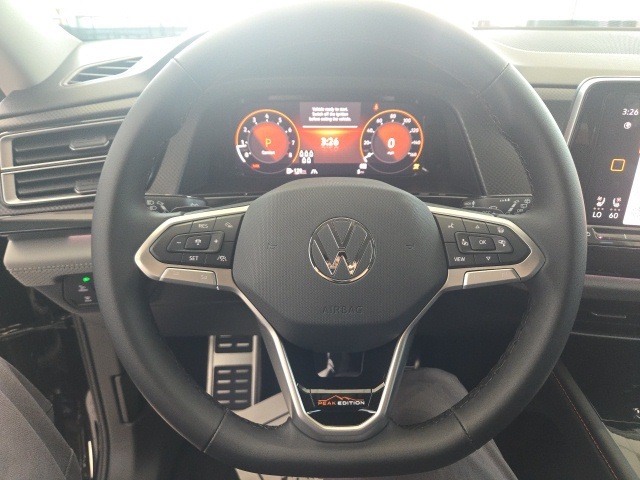 2025 Volkswagen Atlas Peak Edition SE photo 14