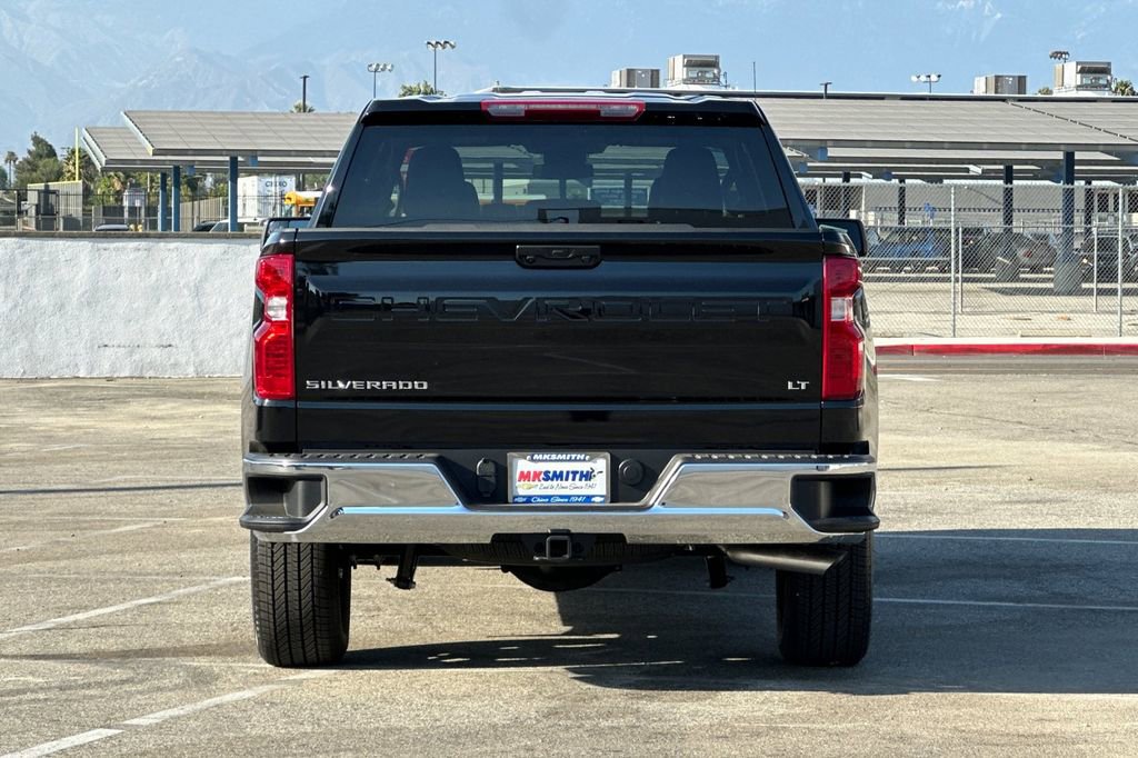 2025 Chevrolet Silverado 1500 LT photo 5