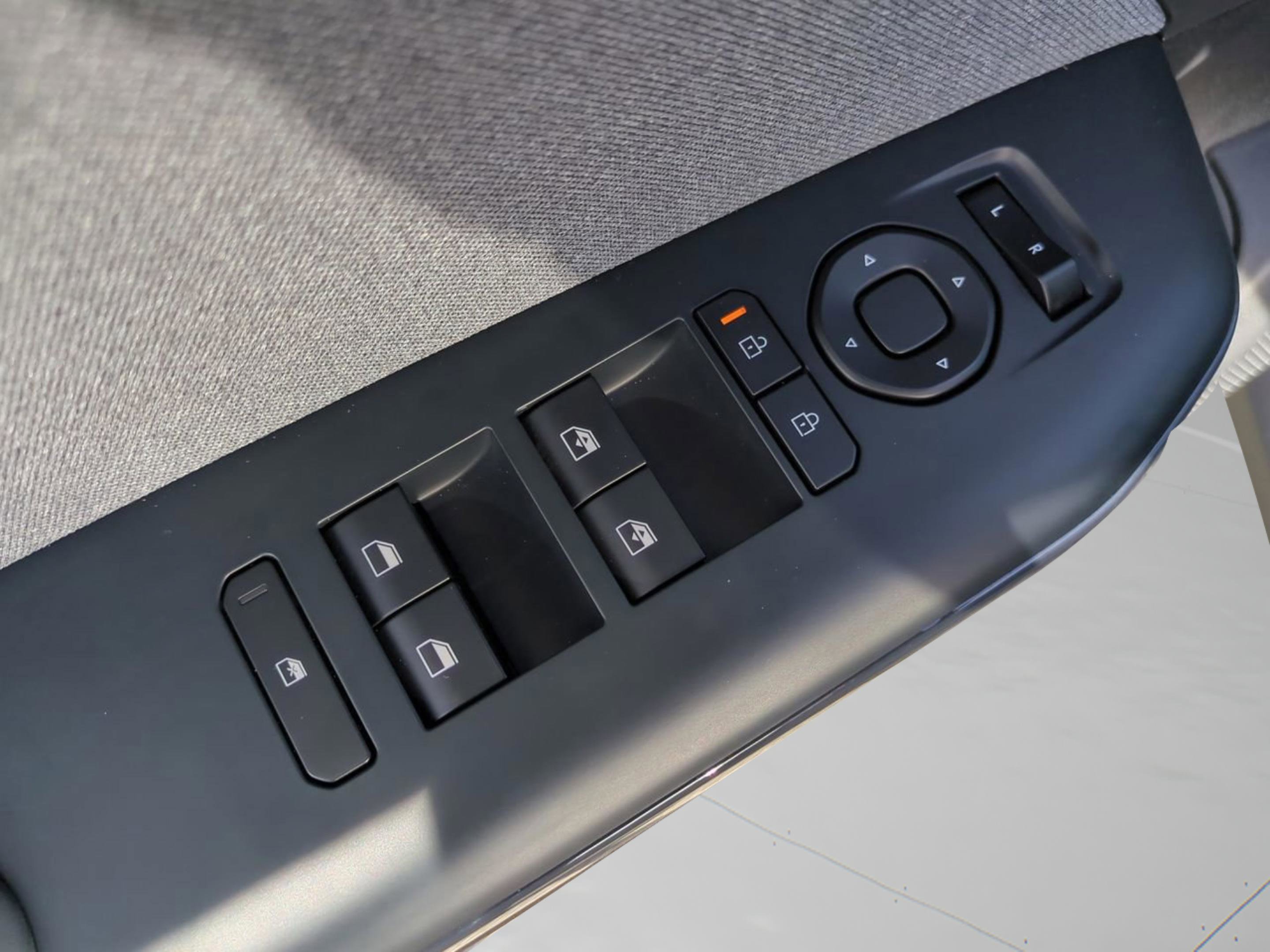 2025 Kia K4 EX photo 22