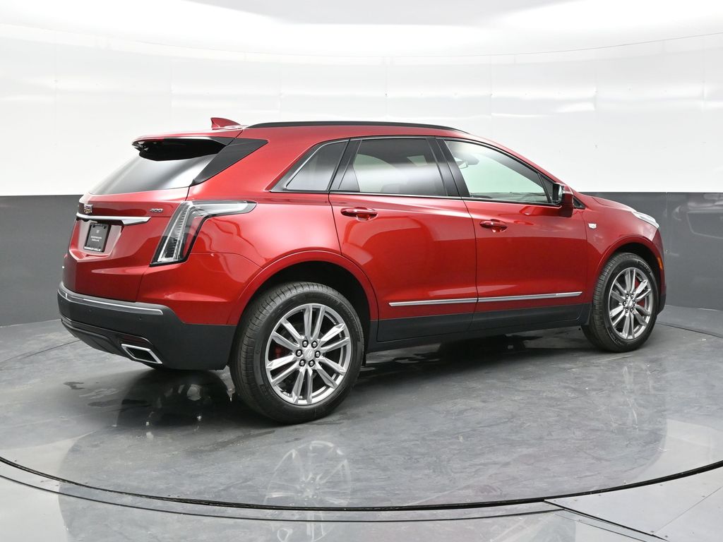 2025 Cadillac XT5 Sport photo 6