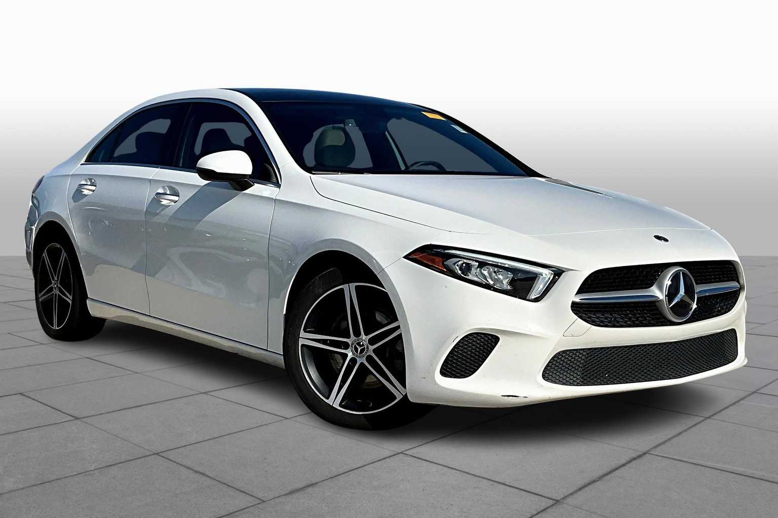 2022 Mercedes Benz A 220 photo 2