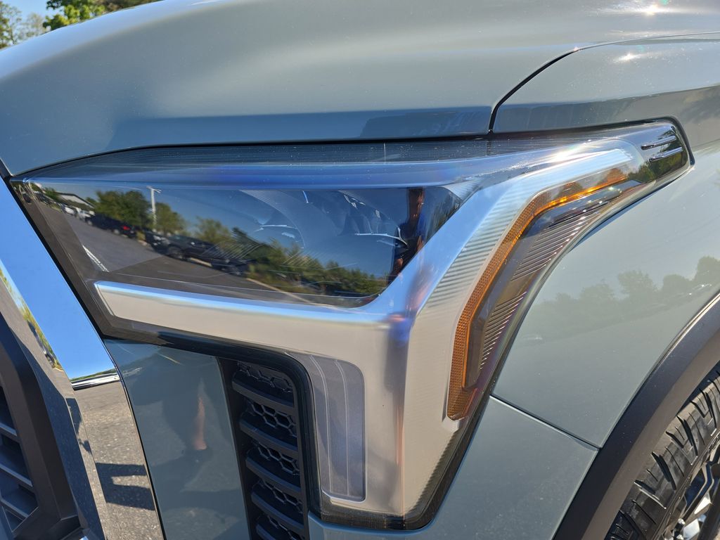2024 Toyota Tundra SR5 TRD photo 31