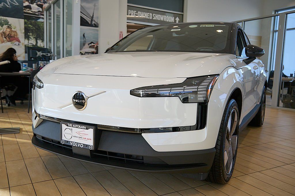 2026 VOLVO EX30 - Image 1