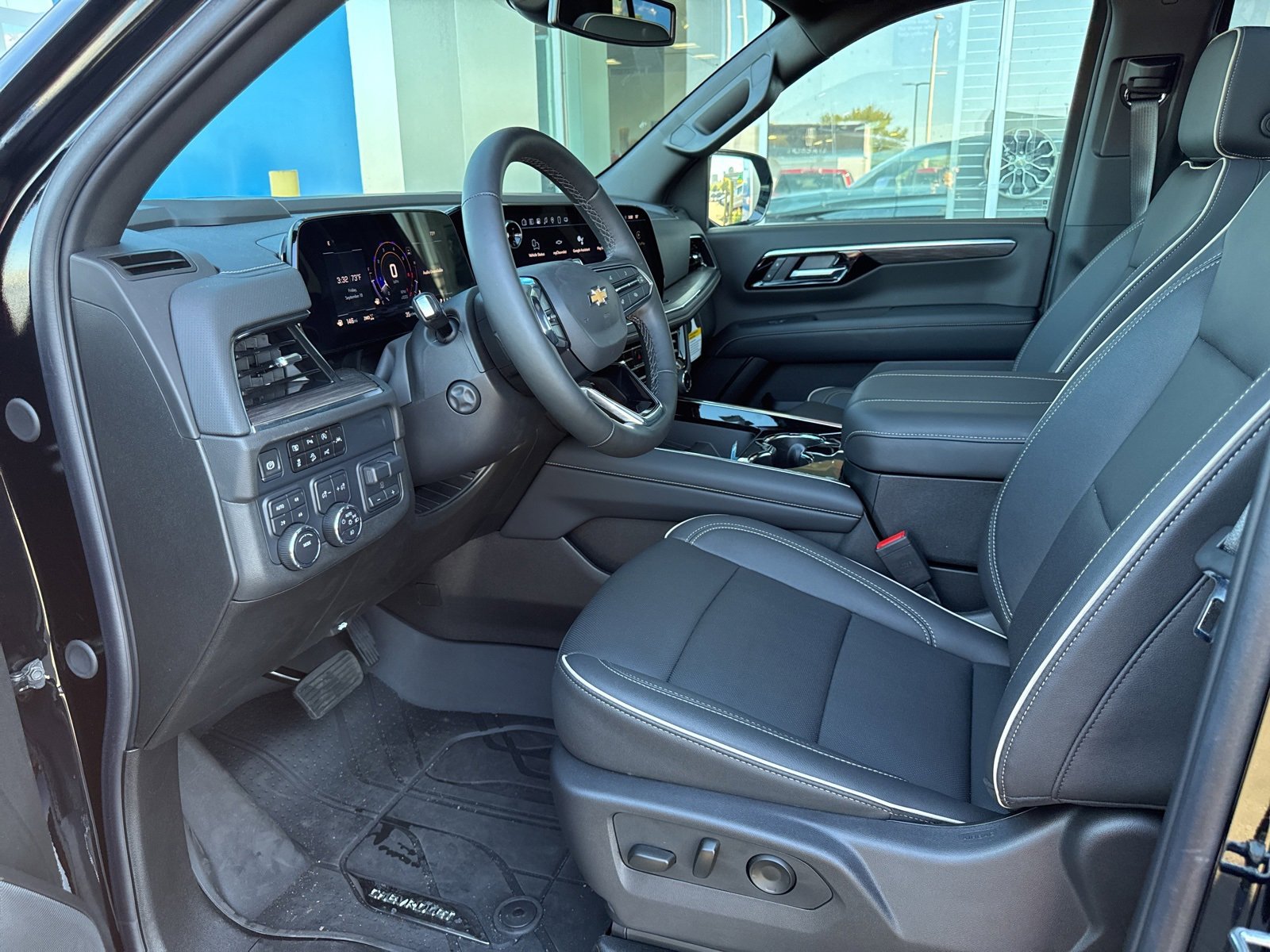 2025 Chevrolet Tahoe Premier photo 17